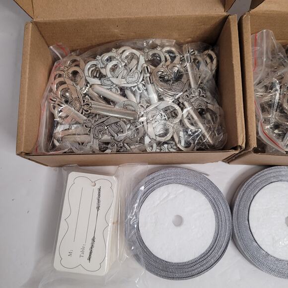 Heart-Shaped Skeleton Keys for Seat Placement. - Picture 2 of 10